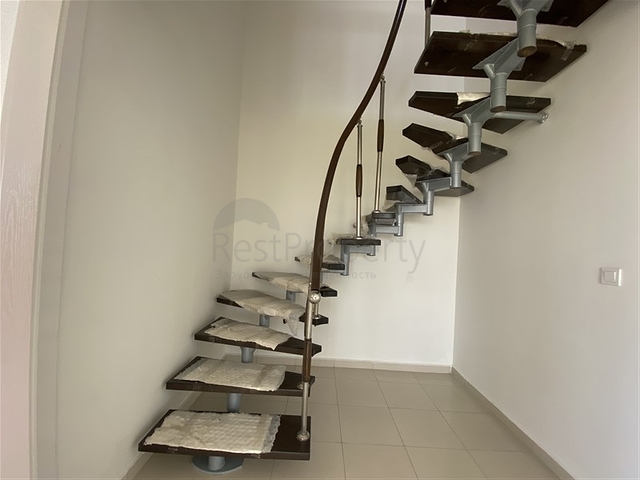 Пентхаус з панорамним видом на море в районі Тосмур