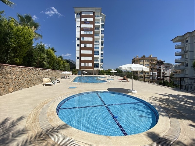 Пентхаус з панорамним видом на море в районі Тосмур