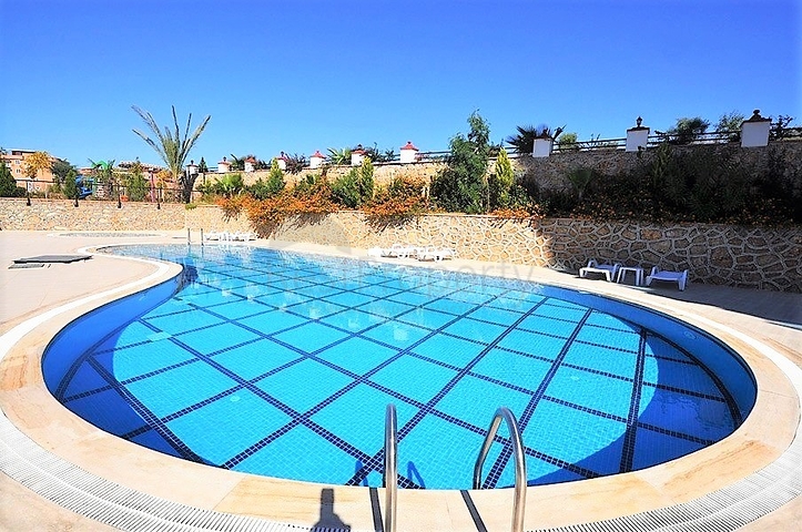 Пентхаус з панорамним видом на море в районі Тосмур