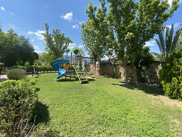 Пентхаус з панорамним видом на море в районі Тосмур