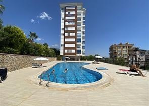 Пентхаус з панорамним видом на море в районі Тосмур