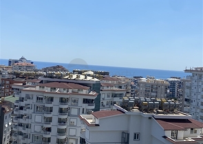 Пентхаус з панорамним видом на море в районі Тосмур