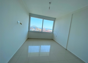 Пентхаус з панорамним видом на море в районі Тосмур