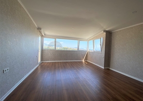 Пентхаус з панорамним видом на море в районі Тосмур