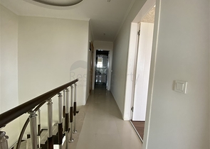 Пентхаус з панорамним видом на море в районі Тосмур