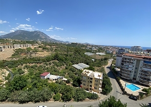 Пентхаус з панорамним видом на море в районі Тосмур