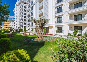 Трикімнатна квартира з євро ремонтом, видом на море і критим паркінгом Трикімнатна квартира з євро ремонтом, видом на море і критим паркінгом