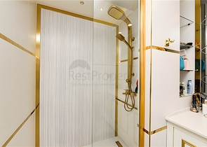 Трикімнатна квартира з євро ремонтом, видом на море і критим паркінгом Трикімнатна квартира з євро ремонтом, видом на море і критим паркінгом