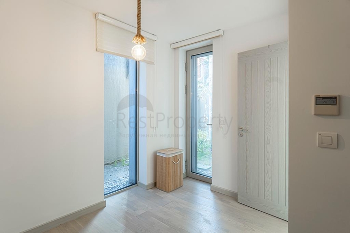 Сучасні вілли з приватними басейнами в Яликаваку 