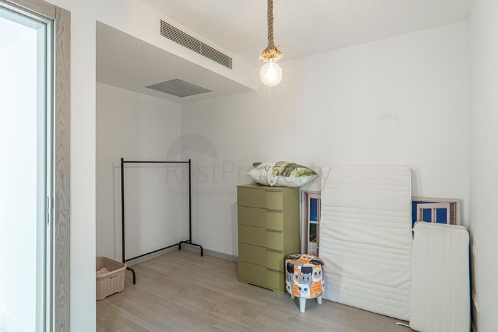 Сучасні вілли з приватними басейнами в Яликаваку 