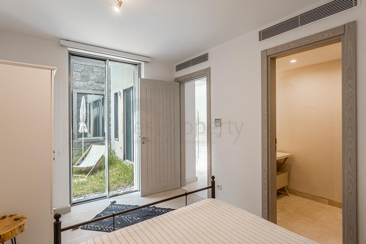 Сучасні вілли з приватними басейнами в Яликаваку 