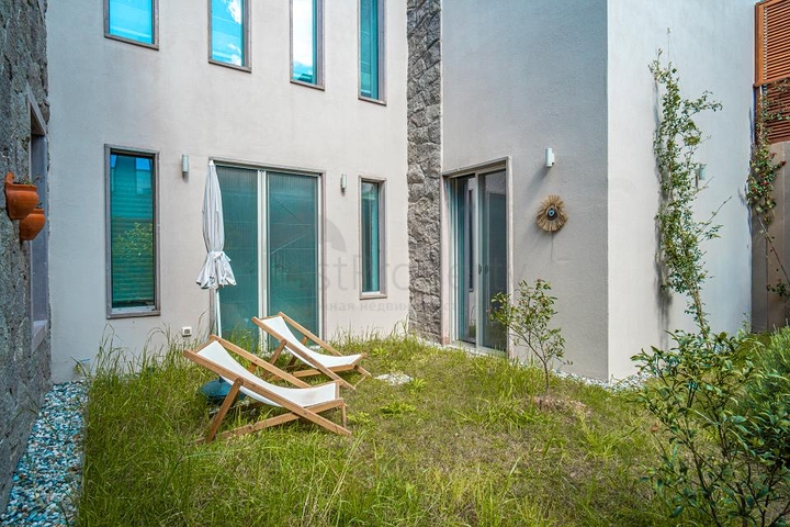 Сучасні вілли з приватними басейнами в Яликаваку 