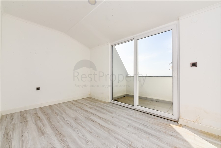 Дублекс 3+1 в малоповерховому ЖК в 150 м від моря