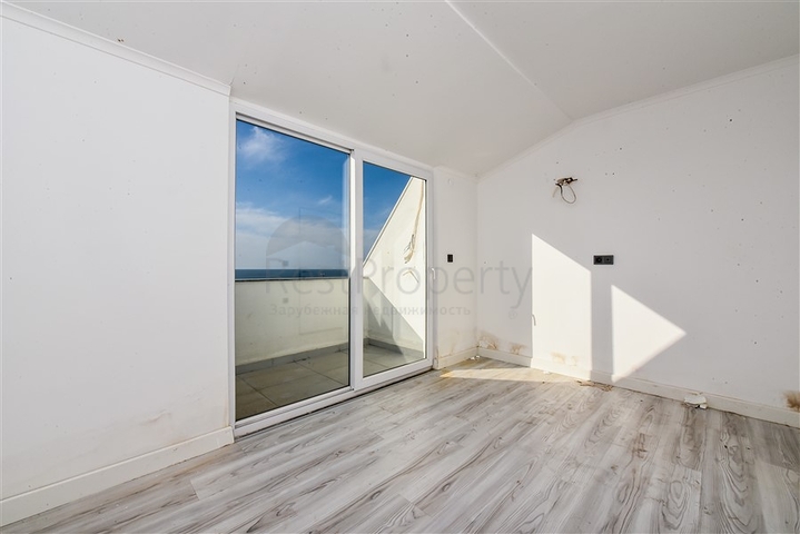 Дублекс 3+1 в малоповерховому ЖК в 150 м від моря