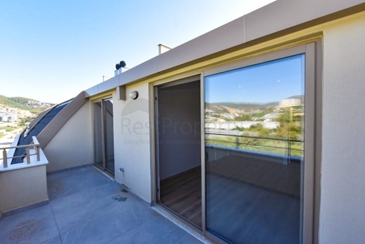 Пентхаус 3 + 1 з відкритим видом на гори в районі Каргиджак