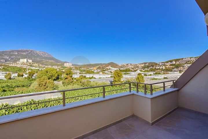 Пентхаус 3 + 1 з відкритим видом на гори в районі Каргиджак