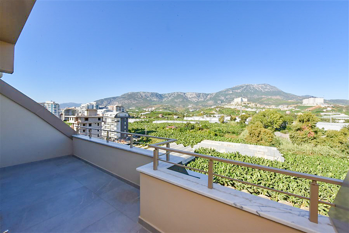 Пентхаус 3 + 1 з відкритим видом на гори в районі Каргиджак