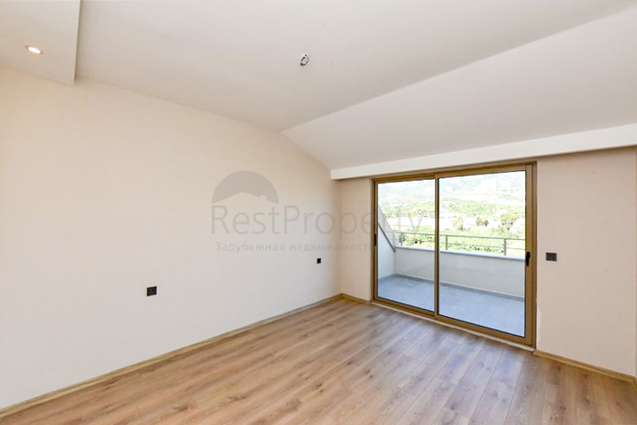 Пентхаус 3 + 1 з відкритим видом на гори в районі Каргиджак