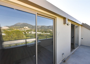 Пентхаус 3 + 1 з відкритим видом на гори в районі Каргиджак