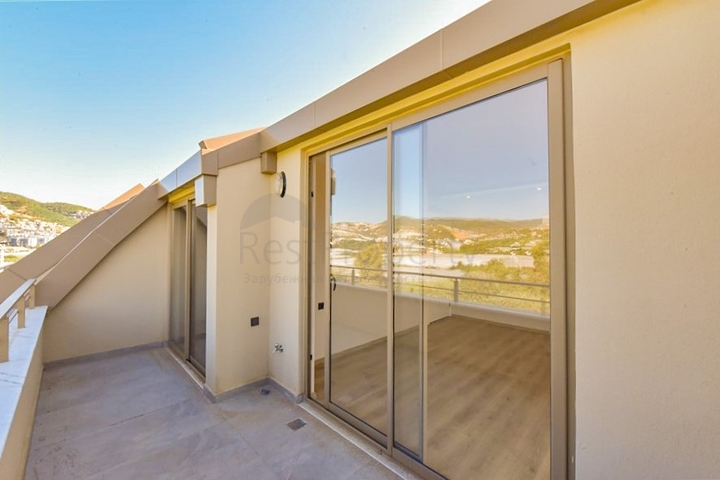 Пентхаус 3 + 1 у новому комплексі в районі Каргиджак