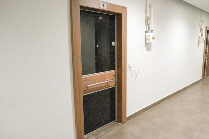 квартира 1 + 1 в ЖК в районі Бахчешехір