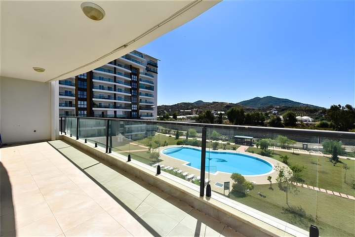 Велика квартира 3+1 в перспективному районі Газіпаша