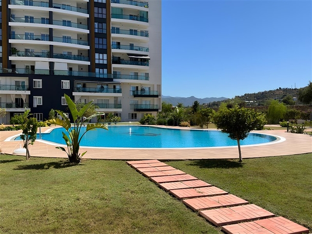 Велика квартира 3+1 в перспективному районі Газіпаша