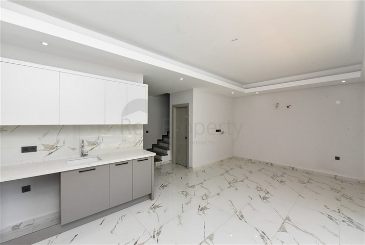 Садовий дуплекс плануванням 2+1 в районі Тосмур