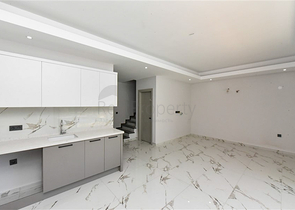 Садовий дуплекс плануванням 2+1 в районі Тосмур