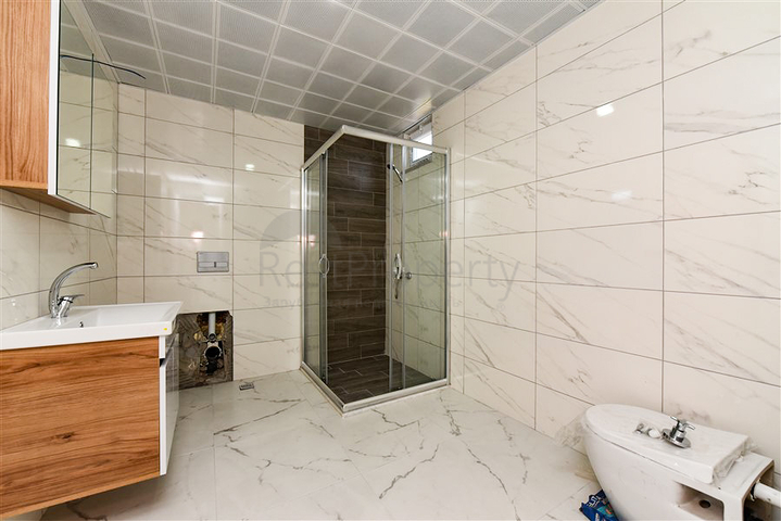 Пентхаус з видом на море в районі Конакли