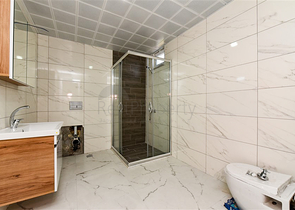 Пентхаус з видом на море в районі Конакли