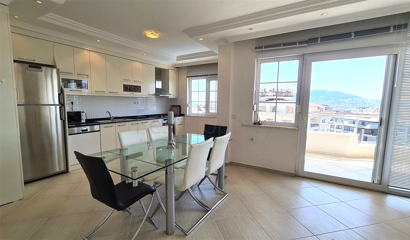 Пентхаус 4 + 1 з видом на море в самому центрі Аланії