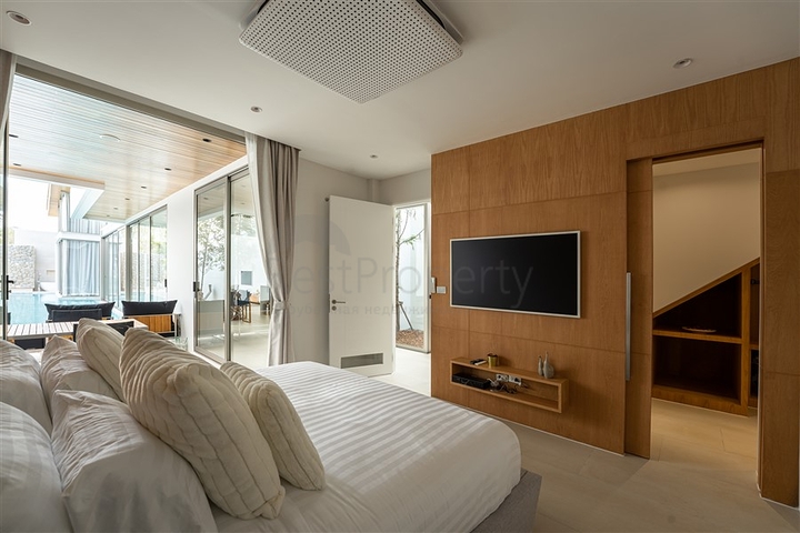 Сучасні розкішні вілли з басейном на Пхукеті 