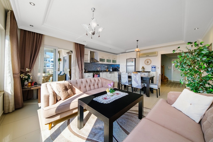 Пентхаус 4 + 1 з видом на море в Джікджіллі