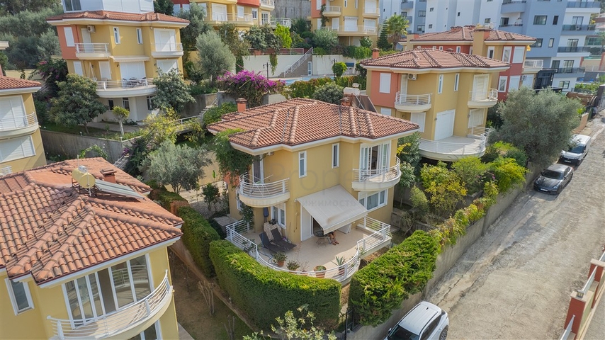 Вілла 4+1 в районі Каргиджак