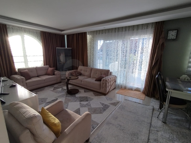 Затишна квартира 1 + 1 в районі Кестель