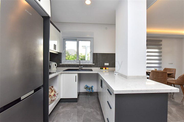 Квартира 1 + 1 в затишному комплексі в районі Авсаллар