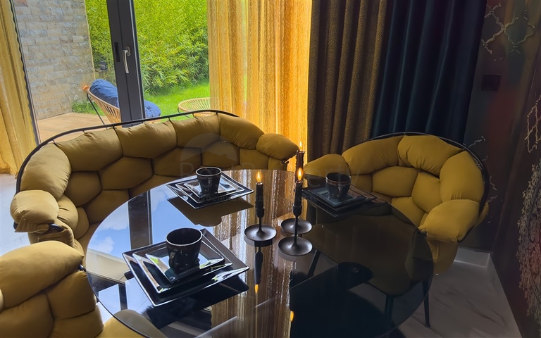 Садовий дуплекс 2 + 1 на першій береговій лінії в Каргиджаку