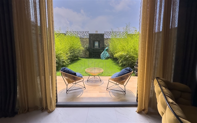 Садовий дуплекс 2 + 1 на першій береговій лінії в Каргиджаку