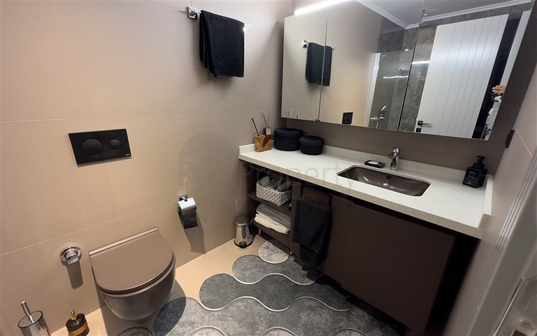 Садовий дуплекс 2 + 1 на першій береговій лінії в Каргиджаку