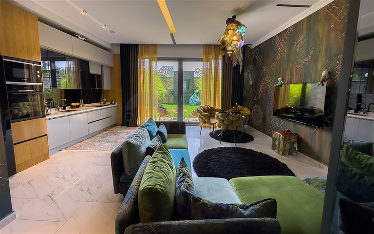 Садовий дуплекс 2 + 1 на першій береговій лінії в Каргиджаку