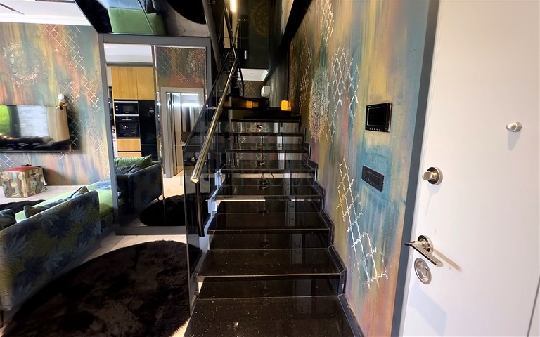 Садовий дуплекс 2 + 1 на першій береговій лінії в Каргиджаку