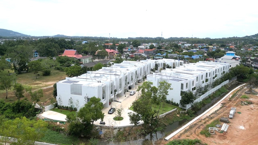 Комплекс вілл в районі Бангтао