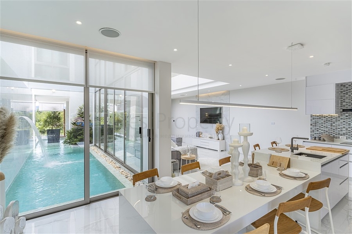 Комплекс вілл в районі Бангтао