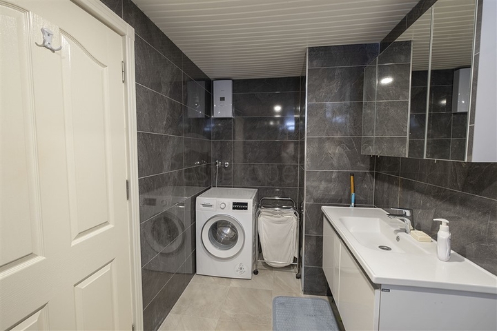 Затишна квартира 2+1 в районі Конакли 