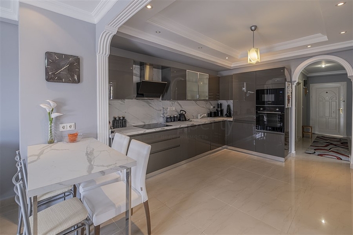 Затишна квартира 2+1 в районі Конакли 