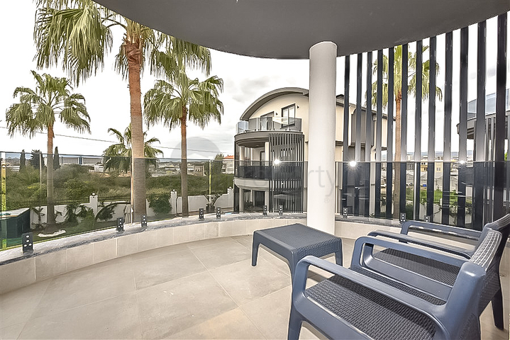 Стильна вілла 4 + 1 в районі Паяллар