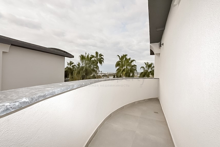 Стильна вілла 4 + 1 в районі Паяллар