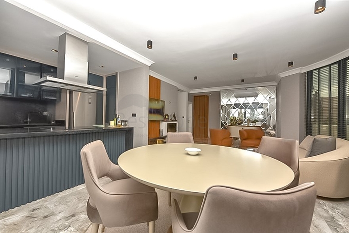 Стильна вілла 4 + 1 в районі Паяллар