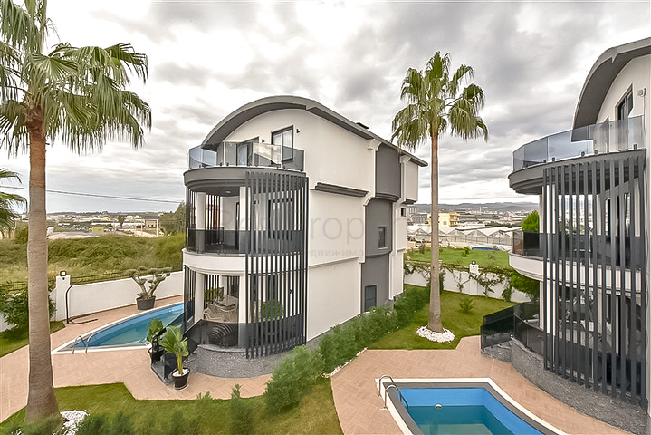 Стильна вілла 4 + 1 в районі Паяллар